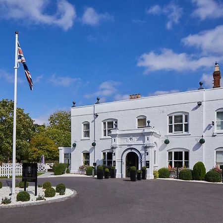 מילטון קינס Worldhotels Distinctive Woughton House Hotel מראה חיצוני תמונה