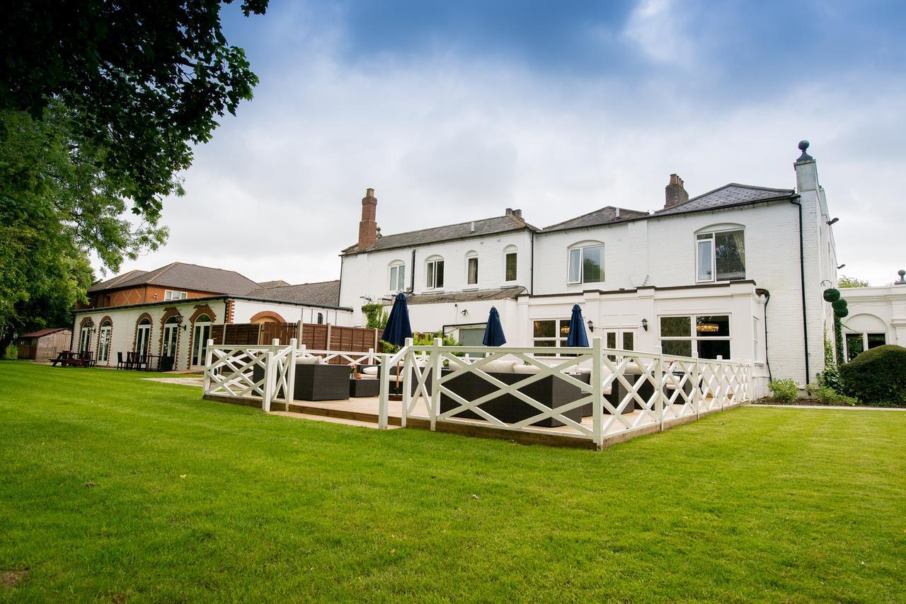 מילטון קינס Worldhotels Distinctive Woughton House Hotel מראה חיצוני תמונה